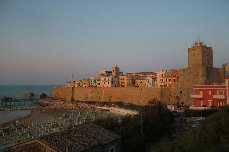 Termoli,_borgo_antico_e_mare