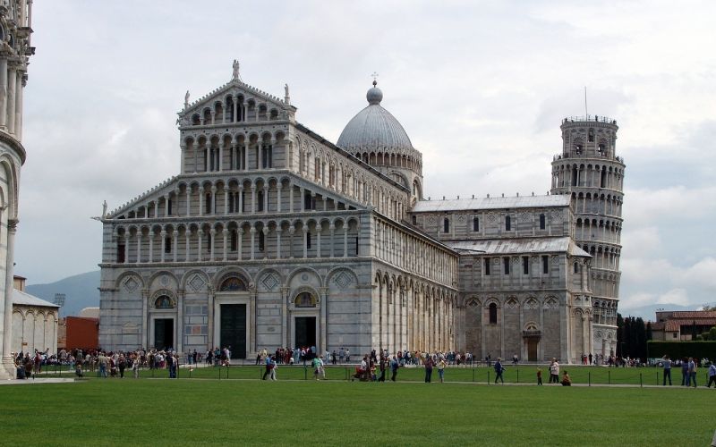 The Leaning Tower of Pisa and Pisa Cathedral 