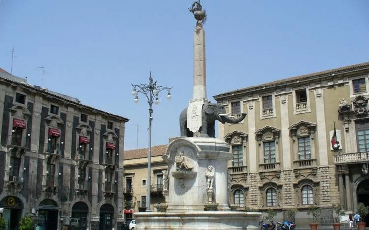 Fontana dellElefante - Catania, Sicily